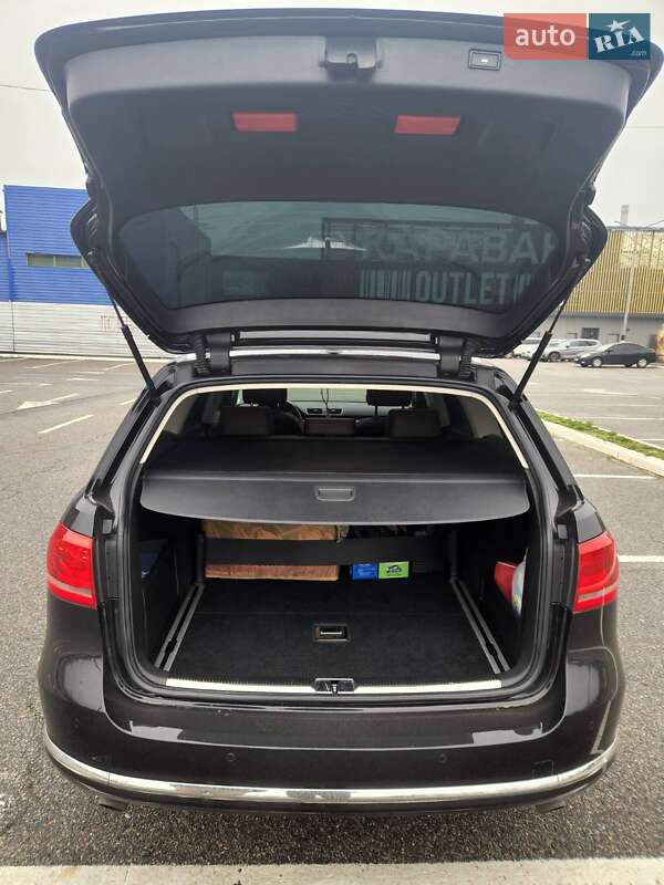 Универсал Volkswagen Passat 2013 в Киеве