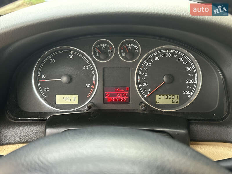 Седан Volkswagen Passat 2003 в Черновцах