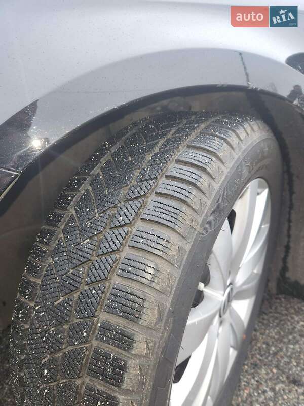 Универсал Volkswagen Passat 2013 в Киеве