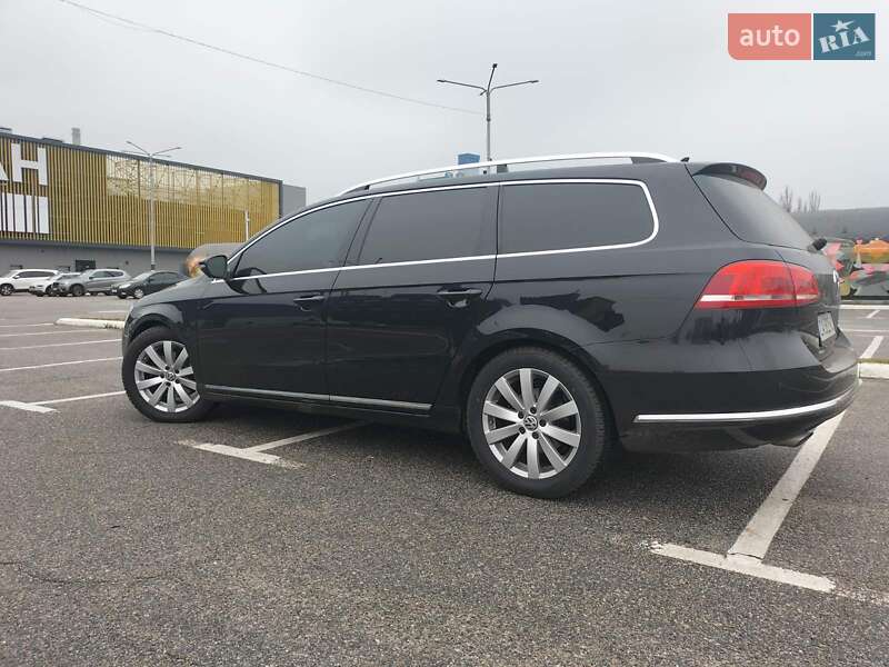 Универсал Volkswagen Passat 2013 в Киеве