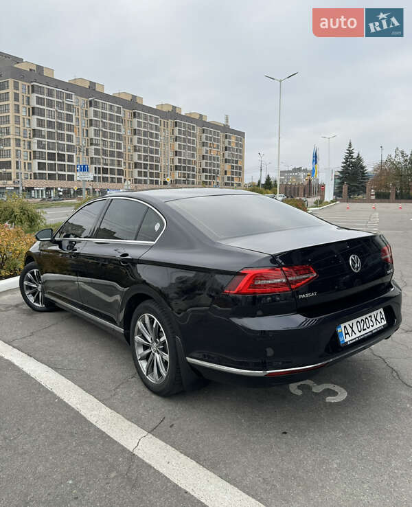 Седан Volkswagen Passat 2017 в Харькове