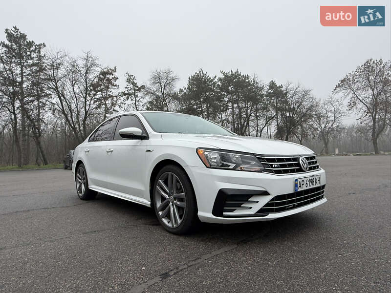 Седан Volkswagen Passat 2017 в Запорожье