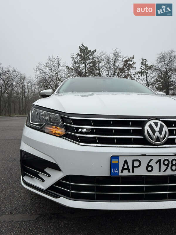 Седан Volkswagen Passat 2017 в Запорожье