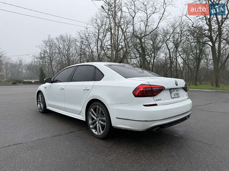 Седан Volkswagen Passat 2017 в Запорожье