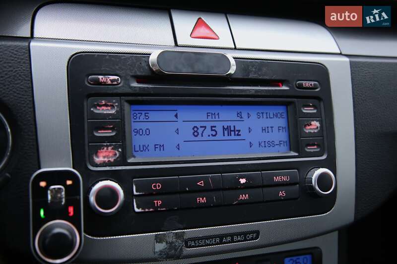 Седан Volkswagen Passat 2005 в Харкові