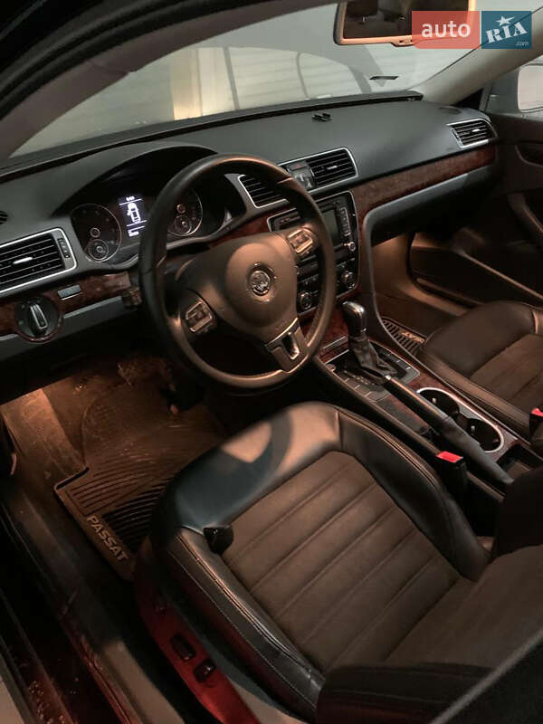 Седан Volkswagen Passat 2013 в Одесі
