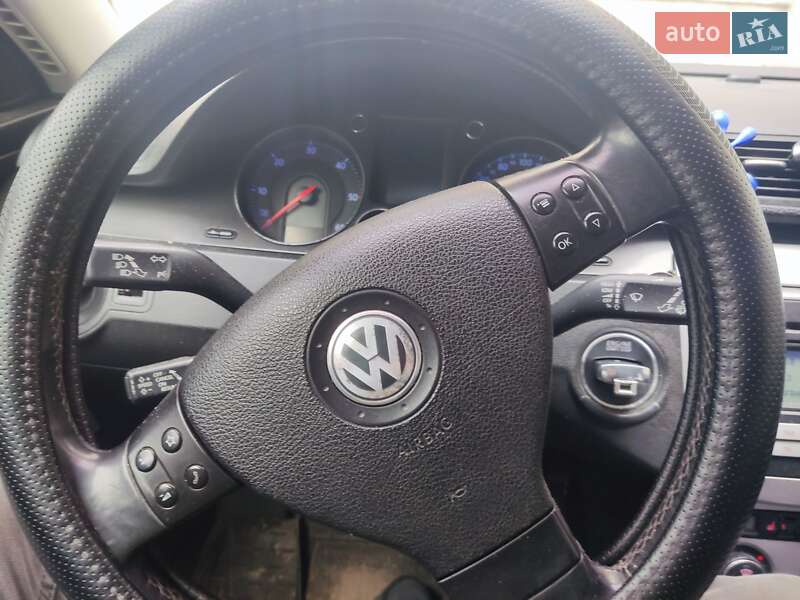 Універсал Volkswagen Passat 2007 в Івано-Франківську