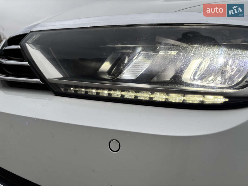 Универсал Volkswagen Passat 2018 в Львове