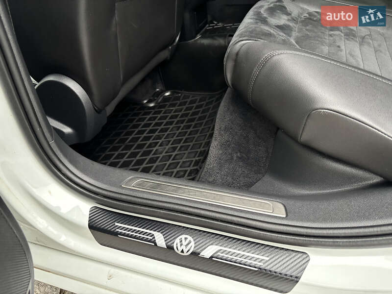 Универсал Volkswagen Passat 2018 в Львове