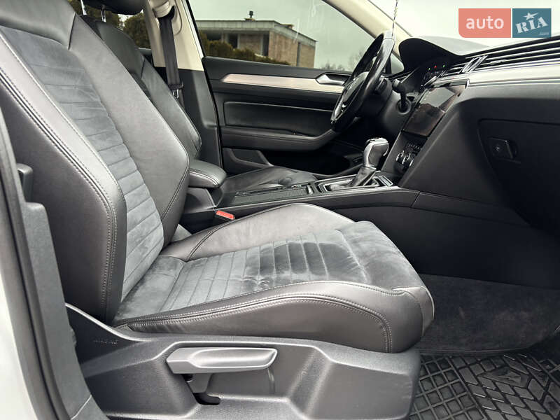 Универсал Volkswagen Passat 2018 в Львове