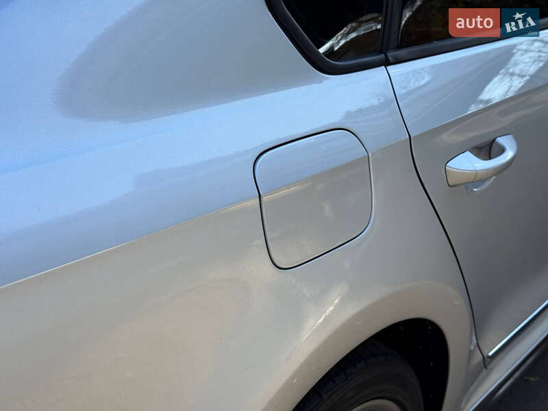 Седан Volkswagen Passat 2018 в Днепре