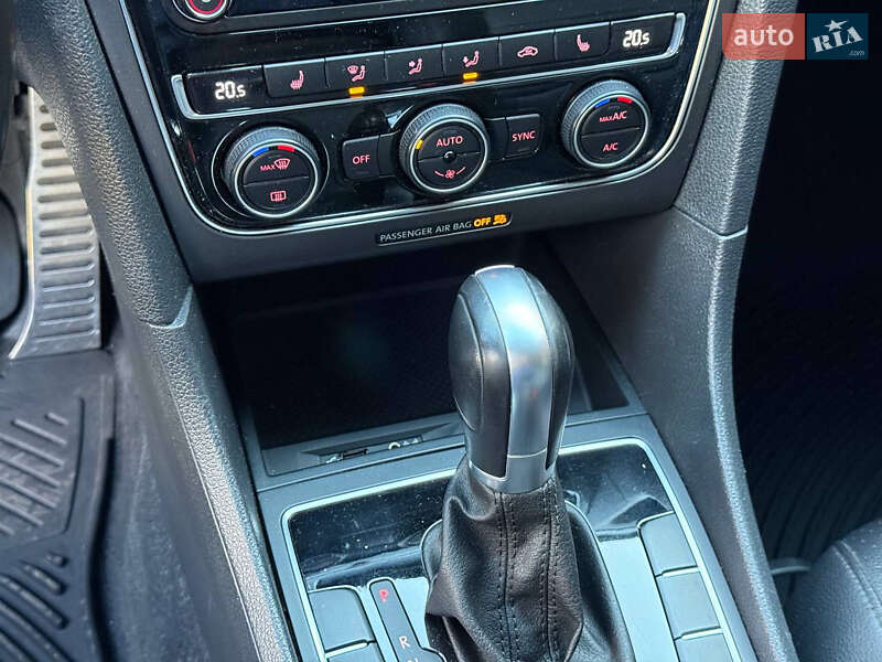 Седан Volkswagen Passat 2018 в Днепре