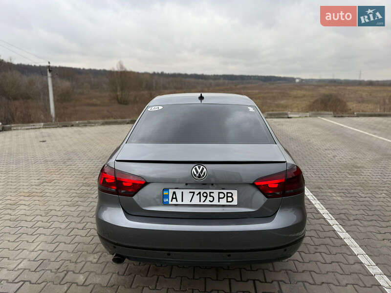 Седан Volkswagen Passat 2014 в Киеве