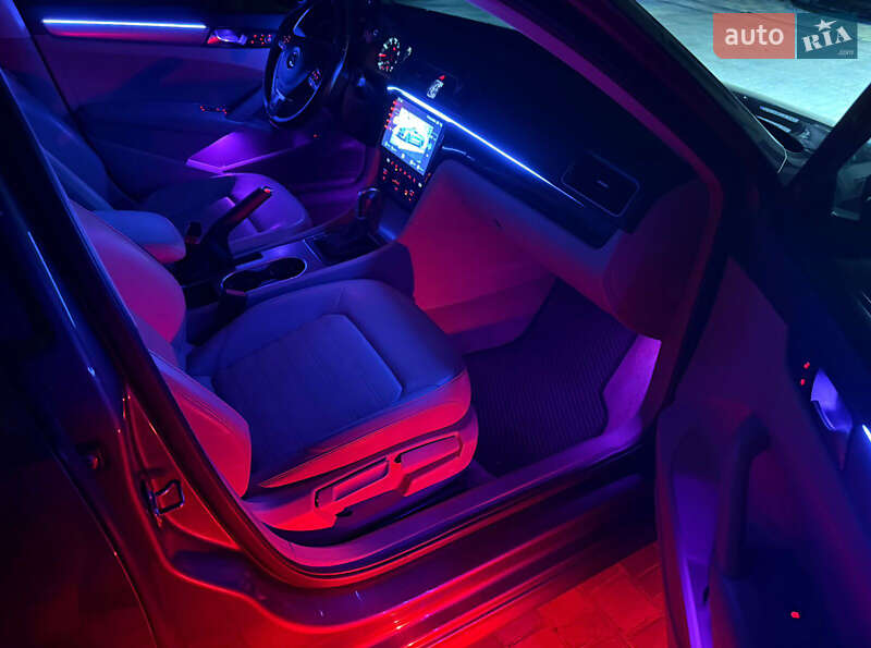 Седан Volkswagen Passat 2014 в Киеве