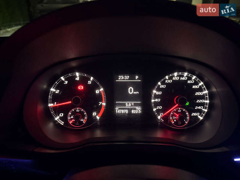 Седан Volkswagen Passat 2014 в Киеве