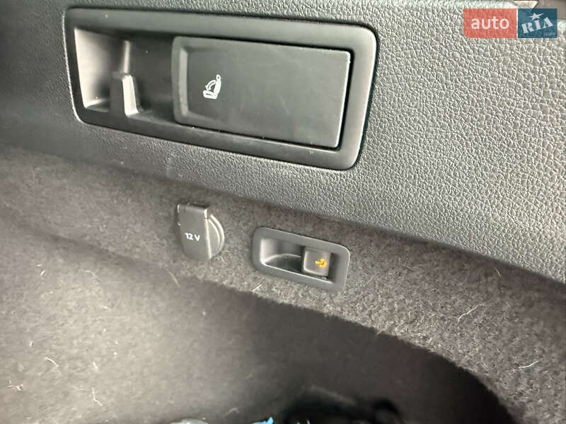 Универсал Volkswagen Passat 2017 в Львове