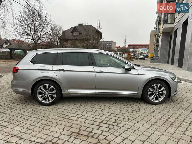 Универсал Volkswagen Passat 2019 в Львове