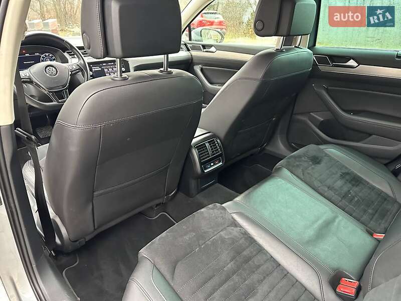 Универсал Volkswagen Passat 2019 в Львове