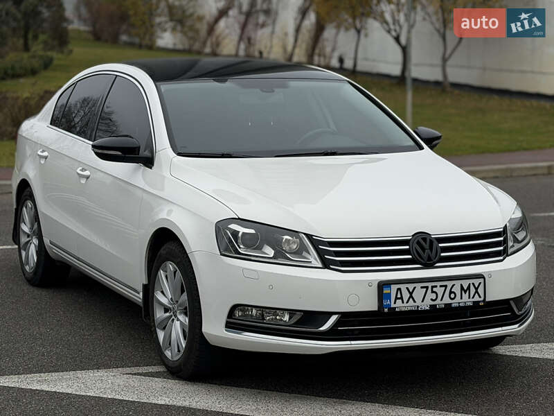 Седан Volkswagen Passat 2011 в Киеве