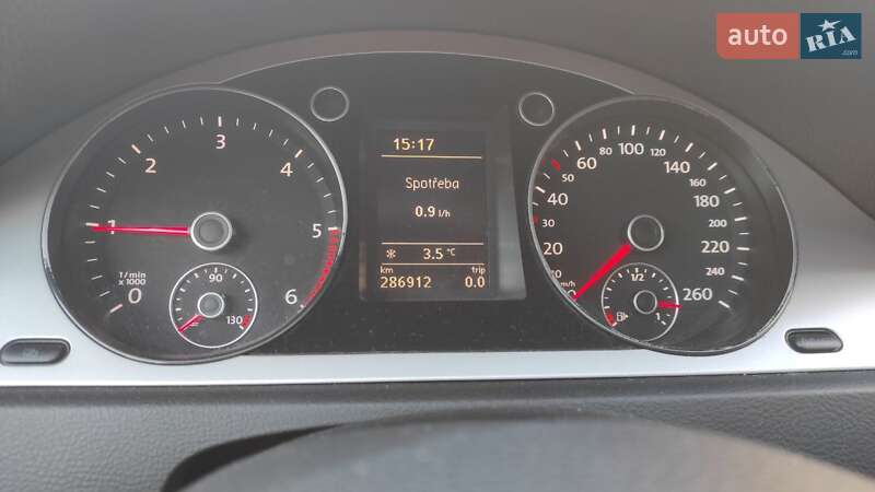 Универсал Volkswagen Passat 2010 в Калуше