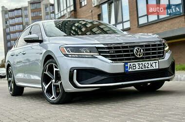 Седан Volkswagen Passat 2020 в Житомирі