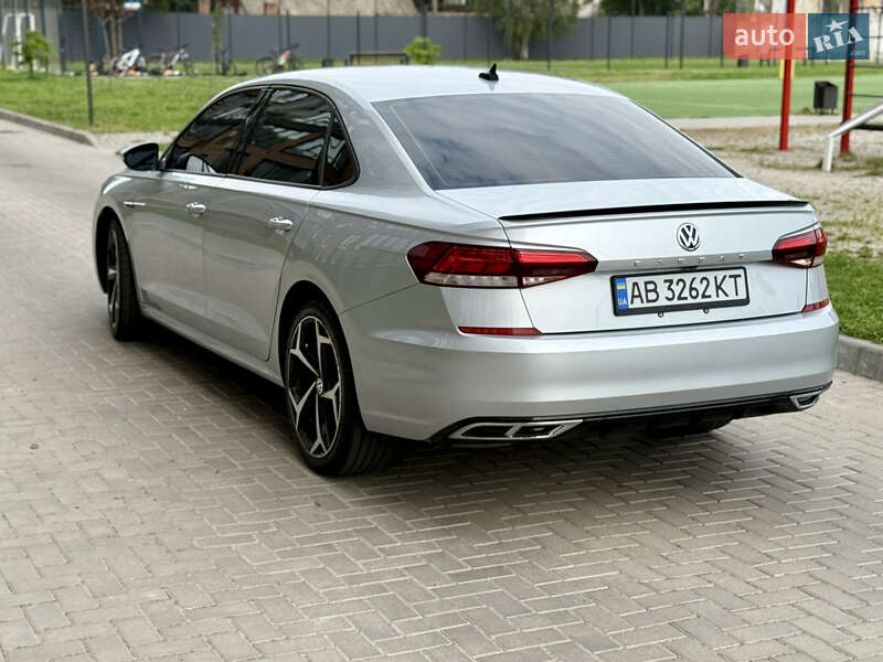 Седан Volkswagen Passat 2020 в Житомирі