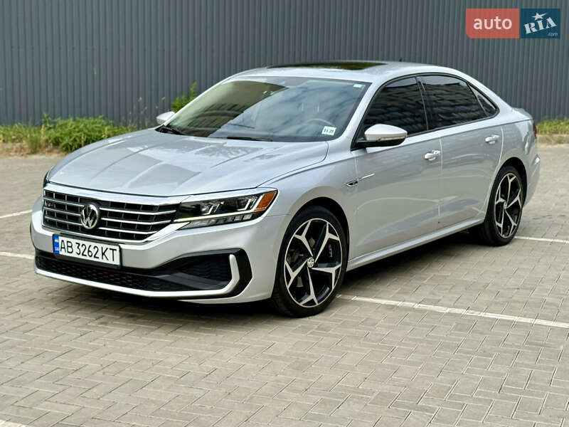 Седан Volkswagen Passat 2020 в Житомирі