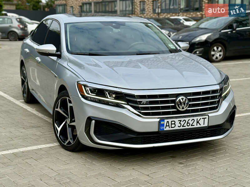 Седан Volkswagen Passat 2020 в Житомирі