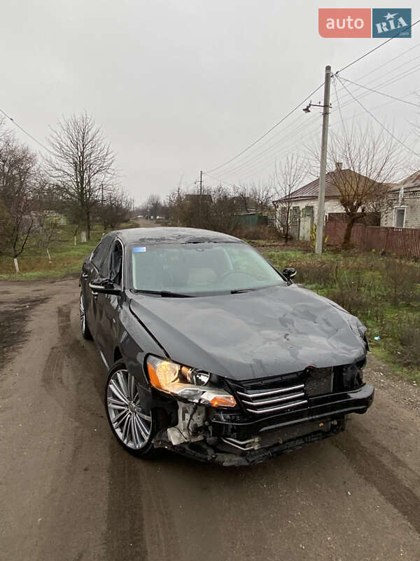Седан Volkswagen Passat 2014 в Новомосковске фото Седан Volkswagen Passat 2014 в Новомосковске