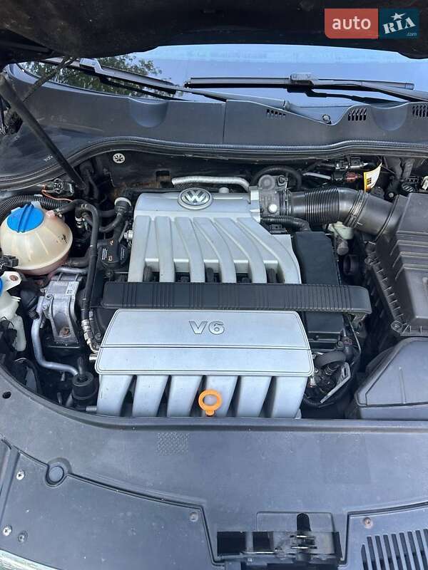 Седан Volkswagen Passat 2006 в Днепре