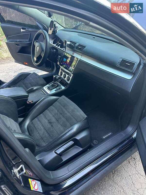 Седан Volkswagen Passat 2006 в Днепре
