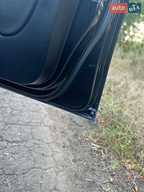 Седан Volkswagen Passat 2006 в Днепре