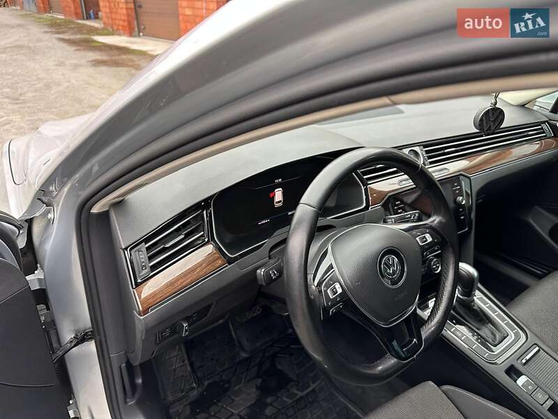 Универсал Volkswagen Passat 2018 в Днепре