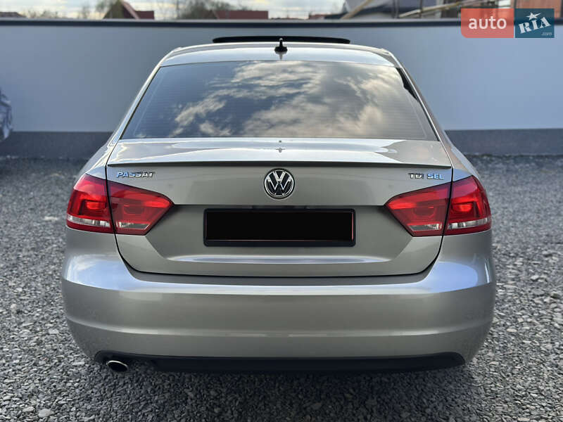 Седан Volkswagen Passat 2013 в Ужгороде