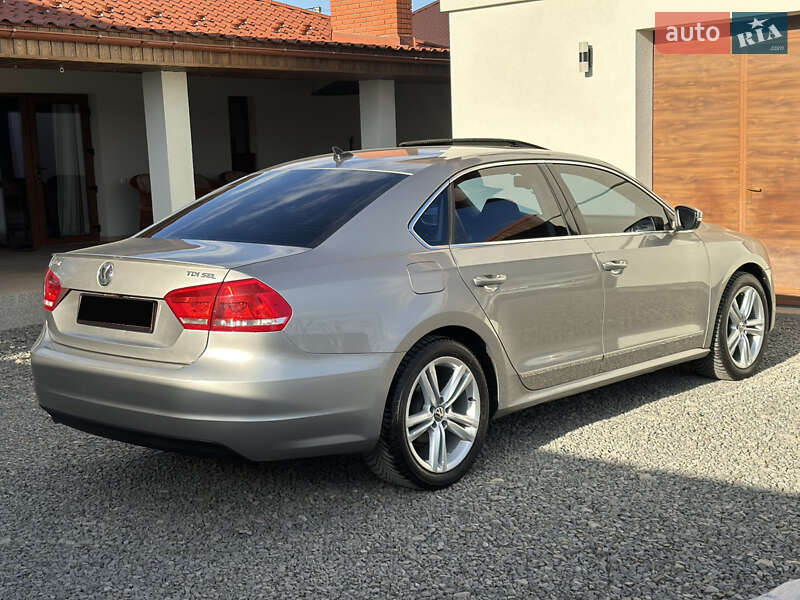 Седан Volkswagen Passat 2013 в Ужгороде