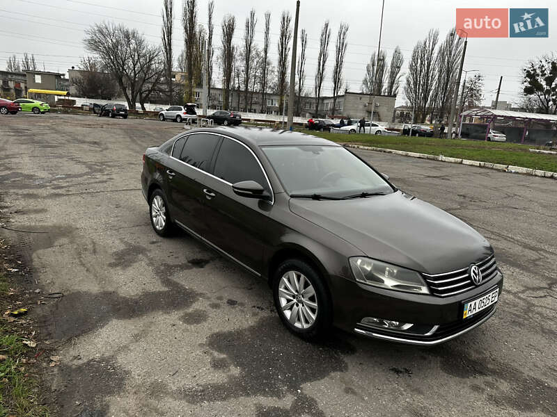 Седан Volkswagen Passat 2012 в Киеве фото 2 Седан Volkswagen Passat 2012 в Киеве