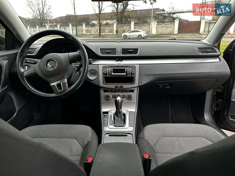 Седан Volkswagen Passat 2012 в Киеве фото 6 Седан Volkswagen Passat 2012 в Киеве