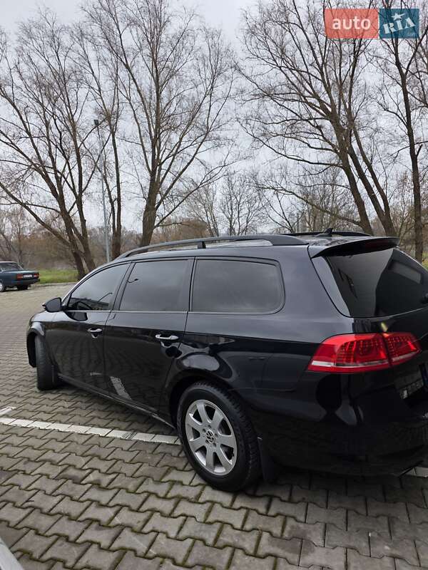 Универсал Volkswagen Passat 2011 в Хмельницком