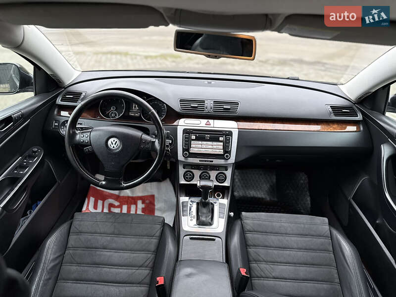 Седан Volkswagen Passat 2009 в Львове