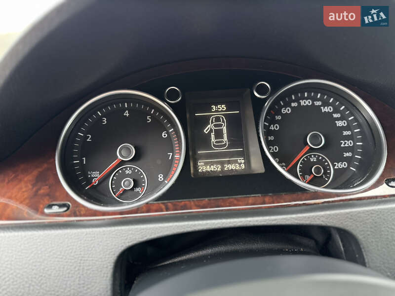 Седан Volkswagen Passat 2009 в Львове