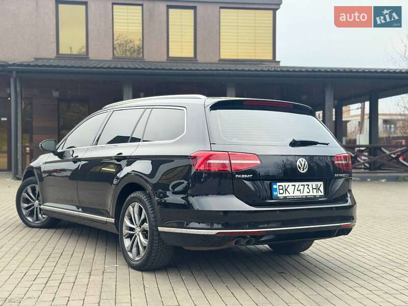 Универсал Volkswagen Passat 2015 в Ровно