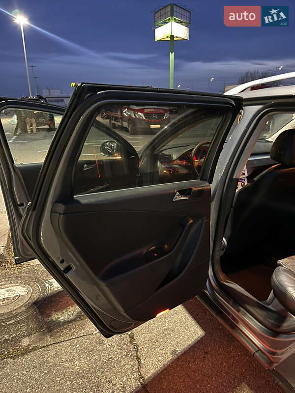 Універсал Volkswagen Passat 2008 в Києві