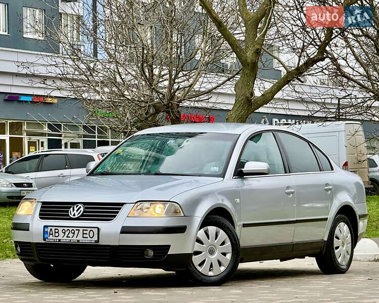 Седан Volkswagen Passat 2003 в Одессе