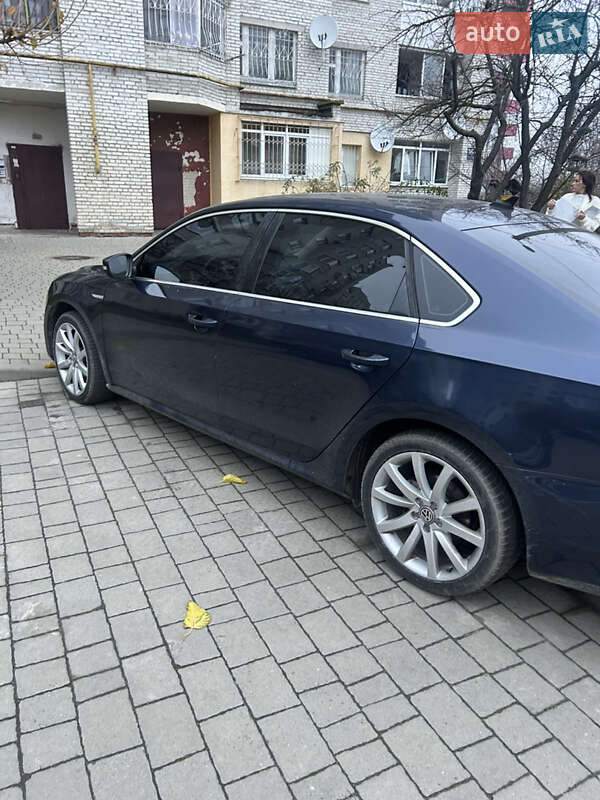 Седан Volkswagen Passat 2014 в Львове