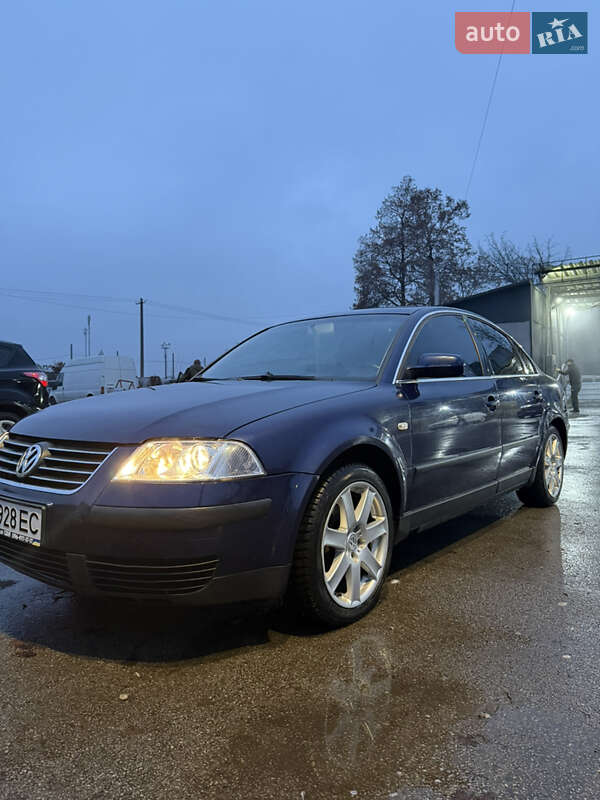 Седан Volkswagen Passat 2002 в Чернігові