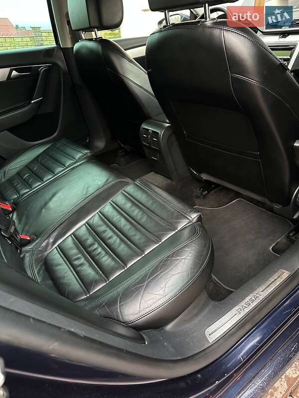 Универсал Volkswagen Passat 2011 в Тернополе