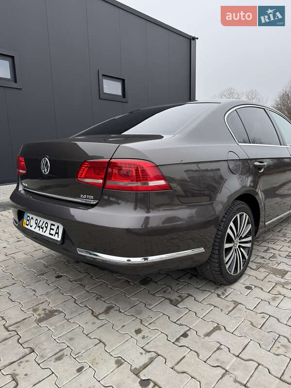Седан Volkswagen Passat 2013 в Стрые