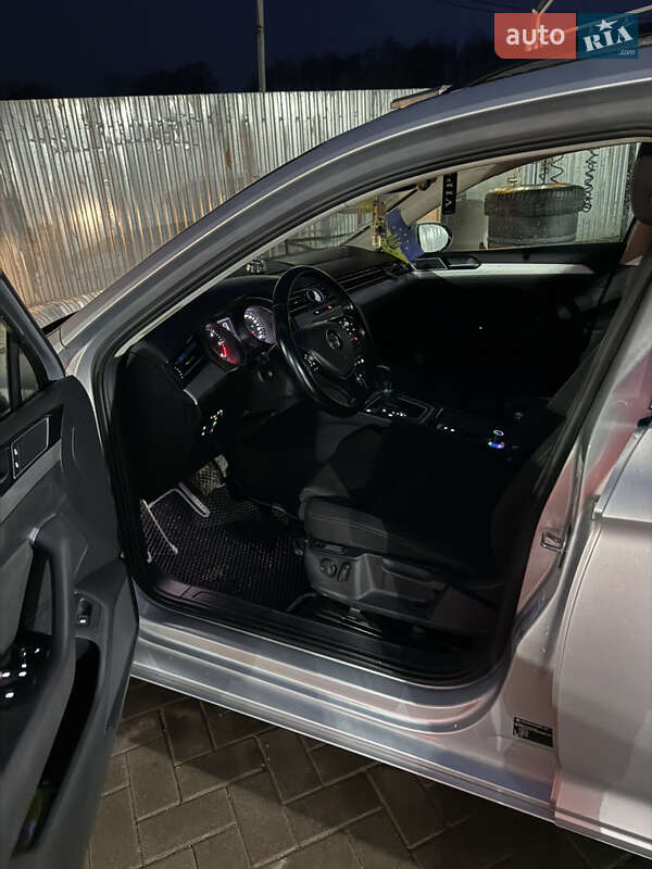 Универсал Volkswagen Passat 2015 в Коломые