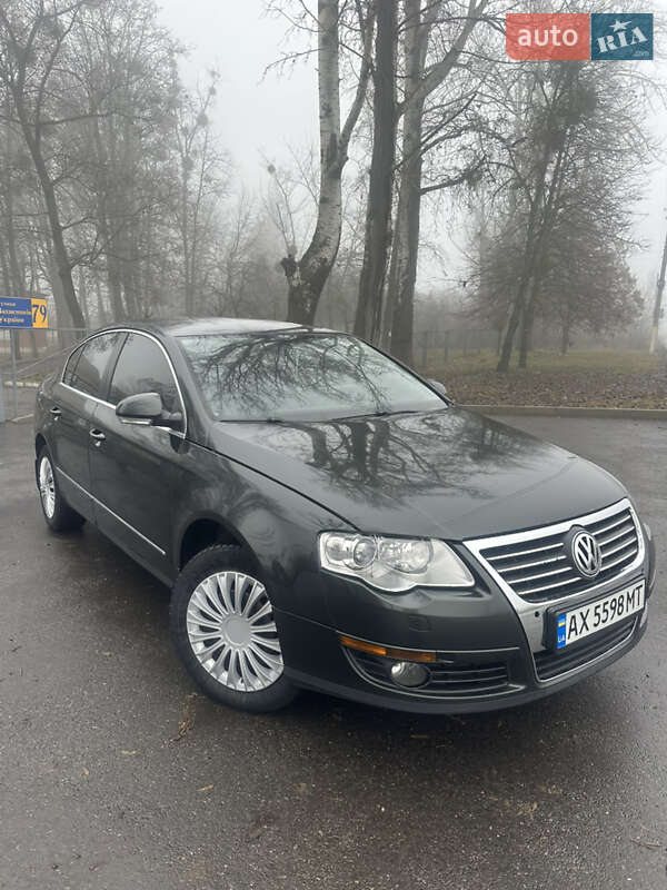 Седан Volkswagen Passat 2006 в Новой Водолаге