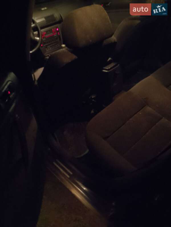 Седан Volkswagen Passat 2004 в Мукачево